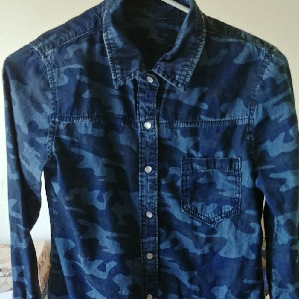 Long sleeve shirt